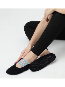 Mint & Oak - Black Solid Pair Of Socks