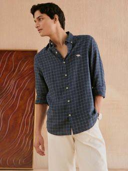 Andamen - Men Navy Blue Linen Checks Slim Fit Casual Shirt