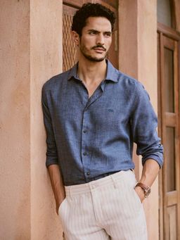 Andamen - Men Navy Blue Linen Checks Slim Fit Casual Shirt