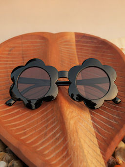 DukieKooky - Black Solid Uv Protection Full Rim Plastic Sunglasses Dksg596E (M)