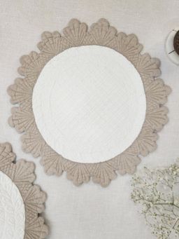 Design Gaatha - Quilted Cotton Cream Round Table Mats (Pack of 2)