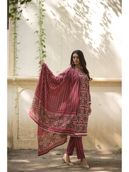 WEAVLLITE - Maroon Pure Cotton Ikat Print Kurta (Set of 3)