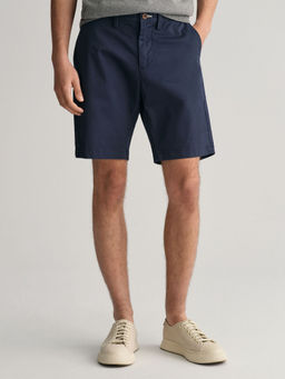 GANT - Men Blue Solid Slim Fit Mid-Rise Shorts