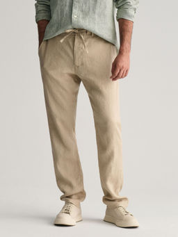 GANT - Men Beige Solid Relaxed Fit Trouser