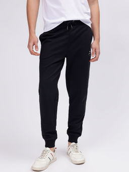 GANT - Men Black Solid Regular Fit Drawstring Joggers
