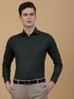Greenfibre - Men Green Cotton Blend Checks Slim Fit Formal Shirt