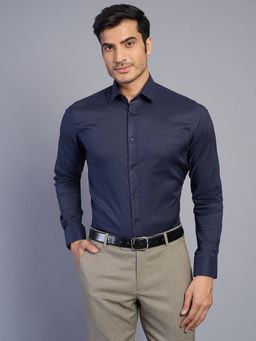 JadeBlue - Men Blue Pure Cotton Solid Slim Fit Formal Shirt