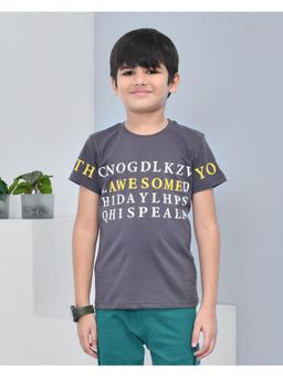 YOUMAA - Boys Cotton Typography Half Sleeve Round Neck Charcoal Grey T-Shirt