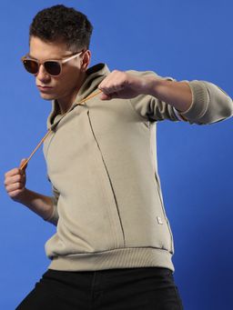 Campus Sutra - Men Beige Pullover Hooded Sweatshirt with Contrast Striped Sleeve