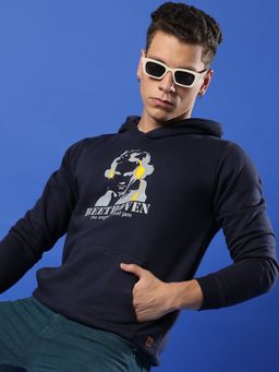 Campus Sutra - Men Navy Blue Beethovan Hooded Sweatshirt with Kangaroo Pocket