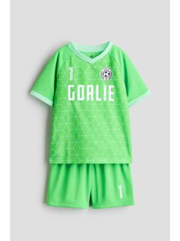 H&M - Unisex Green Football Set