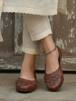Desi Colour - Brown Polish New-1 Juttis