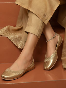 Desi Colour - Gold Lucky Juttis
