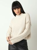 Off White color option, Currently selected