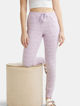 Jockey - RX61 Women Super Combed Cotton Relaxed Fit Printed Pyjama - Pastel Lilac