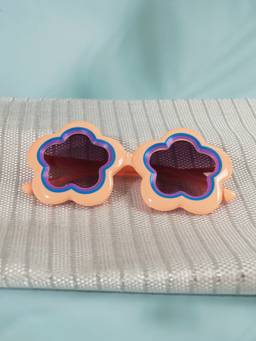 DukieKooky - Kids Girl Cream & Black Uv Protected Flowers Shape Sunglasses -DKSG631C