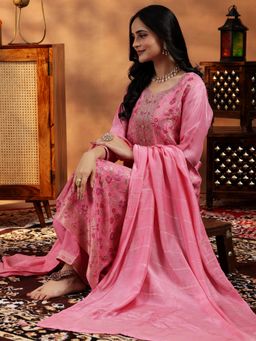Libas - Pink Silk Blend Woven Design Kurta Sets for Women