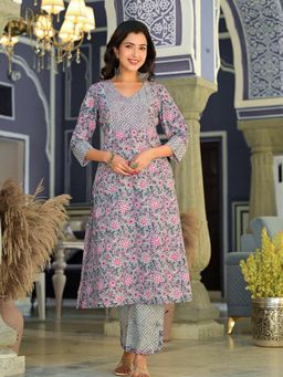 Aravalii - Red Kurta with Trouser & Dupatta (Set of 3)