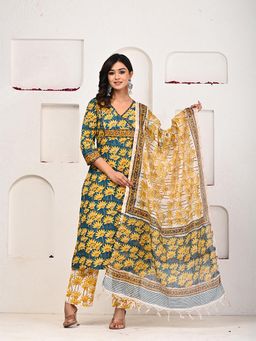 Aravalii - Grey Kurta with Trouser & Dupatta (Set of 3)