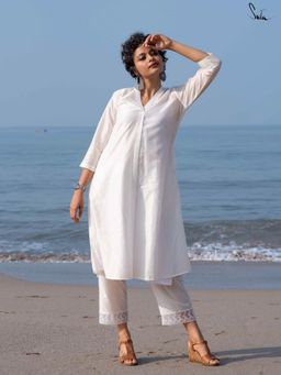 Suta - Women White Solid Kurta & Pant