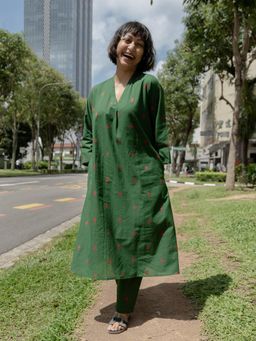 Suta - Women Green Self Design Co-ord Set