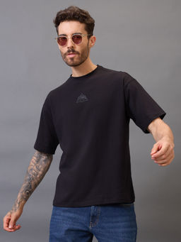 FanCode Shop - Black Printed Half Sleeves Round Neck Oversized Cotton T-Shirt