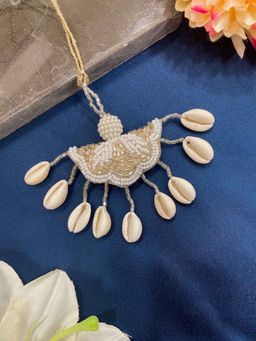 Digital Dress Room - Tassel Sea Shell Latkan Lumba Rakhi
