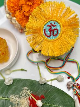Moedbuille - Yellow Handcrafted Silk Multi Strand Rakhi