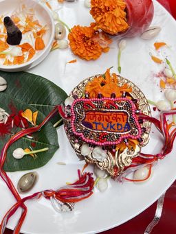 Moedbuille - Handcrafted Silk Multi Strand Rakhi