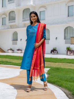 Jaipur Kurti - A Straight Solid Turquoise Silk Blend Kurta With Pant & Chanderi Dupatta (Set of 3)