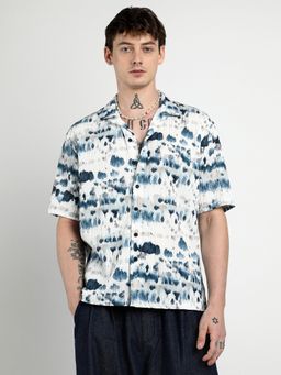 Campus Sutra - Men White And Navy Blue Oversized Water Strokes Shirt