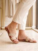 Beige color option, Currently selected