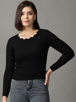 SHOWOFF - Womens Round Neck Fitted Solid Black Regular Top