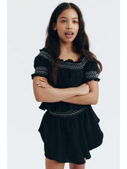 H&M - Girls Black Smock-Detail Muslin Top