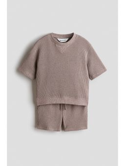 H&M - Boys Beige 2-Piece Waffled Cotton Set