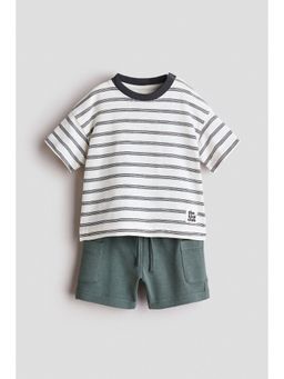 H&M - Boys White 2-Piece T-Shirt And Shorts Set