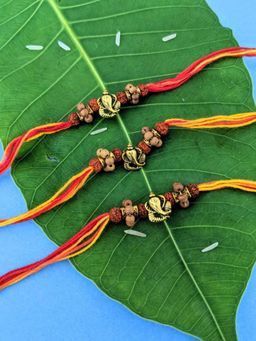 Digital Dress Room - Gold Plated Ganpati Bappa Rudraksha Tulsi Beads Thread Rakhi (Pack Of 3)