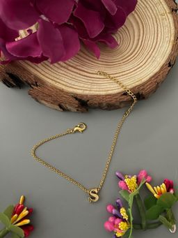 Digital Dress Room - Letter S Name Bracelet Rakhi