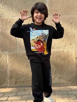 Napchief - Unisex Black Lion King Braveheart Sweatshirt with Joggers