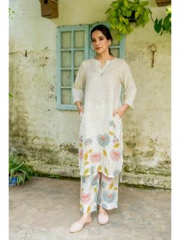 SIARA WOMEN - Ivory Linen Floral Kurta and Pant