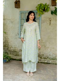 SIARA WOMEN - Green Linen Floral Kurta and Pant
