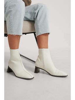 NA-KD - Zylinder Heel Squared Toe Boots-Natural