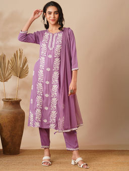 FASHOR - Purple Floral Embroidered Straight Fit Kurta With Pant & Dupatta (Set Of 3)