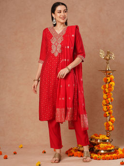 FASHOR - Red Ethnic Hand Embroidered Straight Fit Kurta With Pant & Dupatta (Set Of 3)