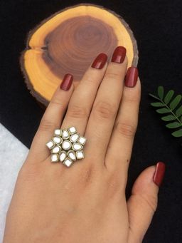 PAYA - Kundan Mandala Ring