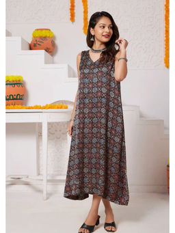 NILAM INDIA - Aabha Handcrafted Ajrakh Modal Silk Dress (S)