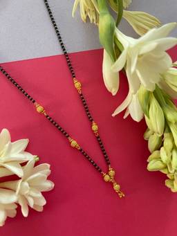 Digital Dress Room - Fancy Short Mangalsutra Designs With Latkan Simple Black Beads Chain