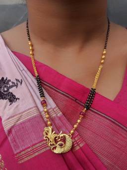 Digital Dress Room - Short Bridal Gold Mangalsutra with Peacock Pendant