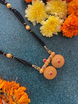 Digital Dress Room - Short Gold Mangalsutra with Maharashtrian Vati Pendant