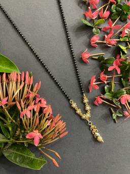 Digital Dress Room - Modern Marathi Mangalsutra with Flower Design